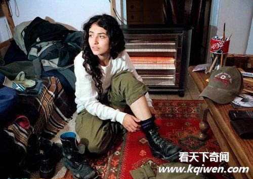 ��ɫ��ǰŮ���ϴ����谢����������Ƭ������(��ͼ)